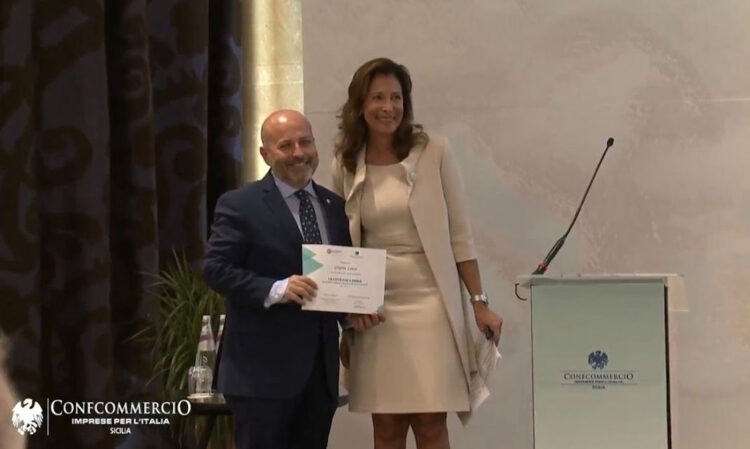 Confcommercio Vittoria, Gregorio Lenzo riceve attestato “La città che cambia” a Sciacca