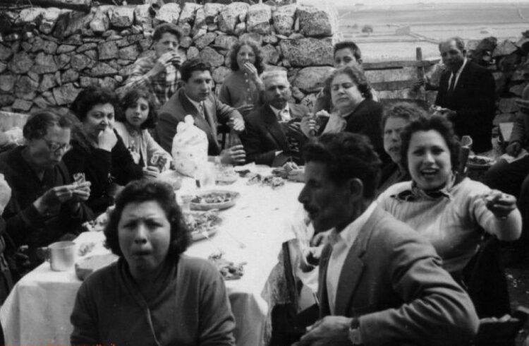 Storie di Sicilia: Natali fa cuntenti cu avi carni, maccaruna e renti