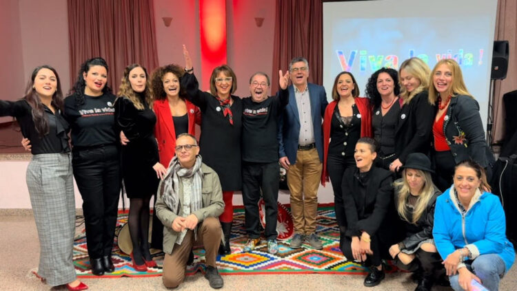 Standing ovation a Torano Castello per Amedeo Fusco che racconta Frida Kahlo