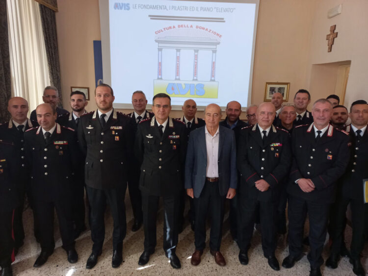 Avis e Carabinieri Ragusa insieme per un messaggio di solidarietà