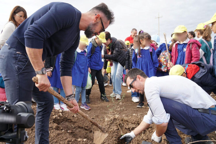 Despar porta in Sicilia l’iniziativa “Bosco Diffuso Despar” piantando nuovi alberi