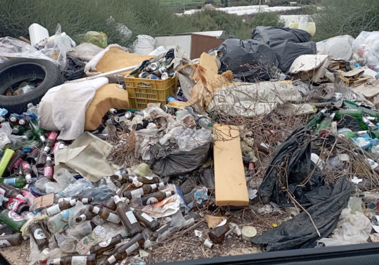 Abbandono rifiuti a Santa Croce Camerina: si inaspriscono le sanzioni