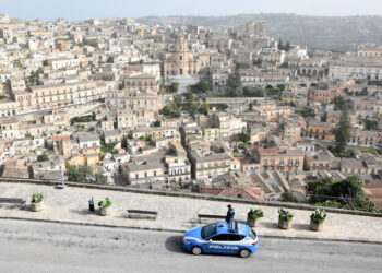 Modica, denunciato uno straniero e sequestrati 200 litri di gasolio