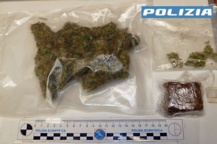 Droga in auto: una arresto a Vittoria