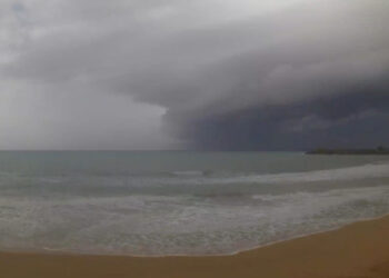 Maltempo a Ragusa, spaventosa Shelf Cloud a Punta Braccetto
