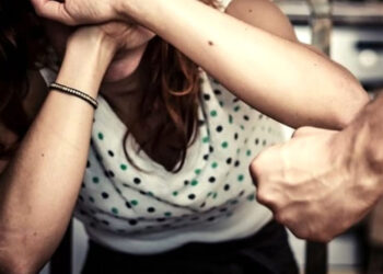 Comiso, maltrattamenti contro la madre: 31enne ai domiciliari