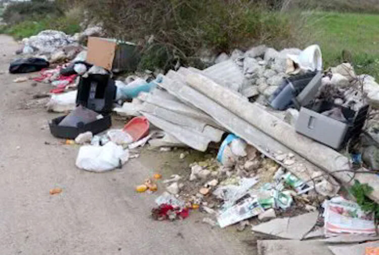 Abbandono rifiuti a Modica: sanzioni fino a 10 mila euro