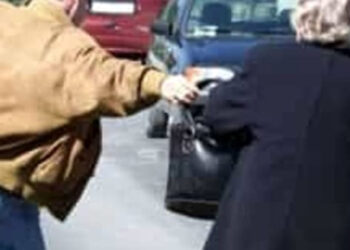 Vittoria, scippa una donna di 74 anni: arrestato