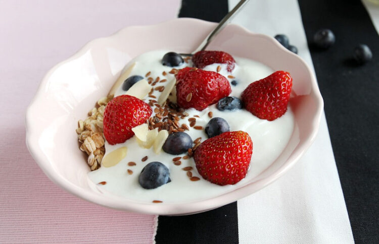 Dieta in menopausa: cosa mangiare per stare bene