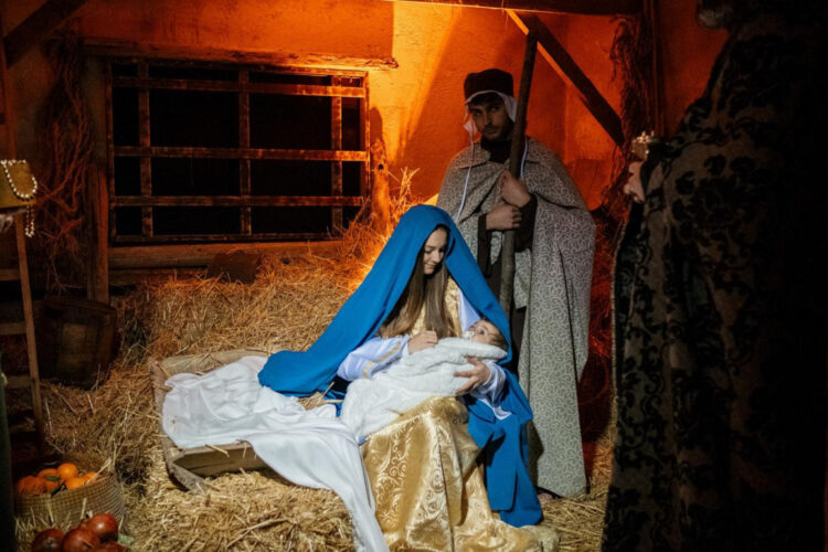 Ragusa, atmosfere suggestive per il presepe vivente allestito a U Palazzieddu