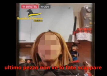 Siracusa, vendono  capi contraffati online ma tra i follower ci sono i finanzieri