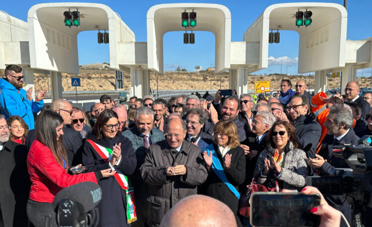 Autostrada A18: aperto lo svincolo di Modica