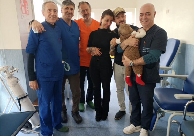 Catania, rischia di morire soffocato a 8 mesi: salvato in extremis