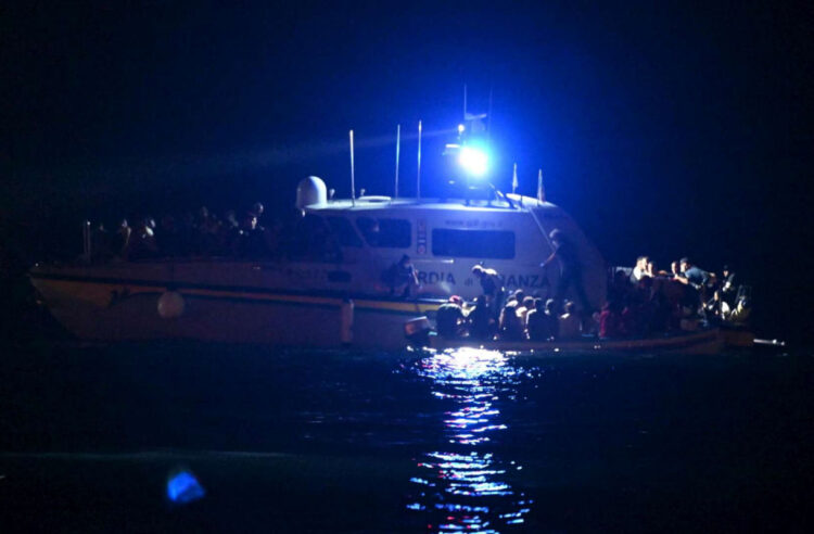 Sbarchi migranti a Natale: 278 a Lampedusa