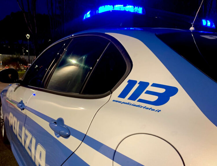 Maltrattamenti e botte alla moglie: arrestato 50enne