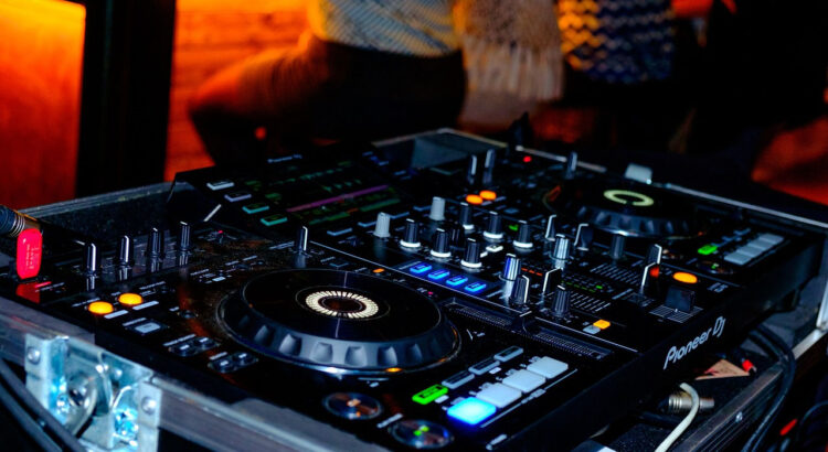 Questore Ragusa: sospesa licenza a locale di Scicli e diffida per serata danzante a Modica