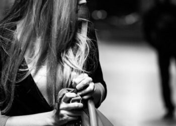 Modica, stalker 60enne perseguita 23enne: scatta divieto di avvicinamento