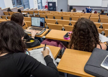 Emendamento Abbate approvato: contributi al trasporto universitario in Sicilia