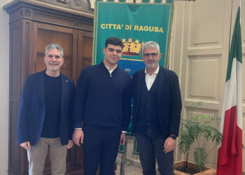 L’allievo ufficiale Andrea Nifosì, ricevuto al Comune di Ragusa