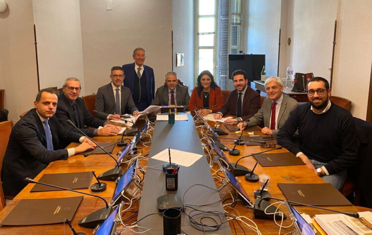 Parità retributiva tra uomini e donne: approvato il DDL in I Commissione Affari Istituzionali