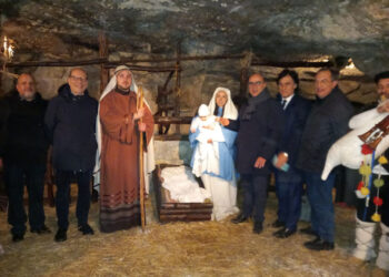 Il vescovo di Ragusa mons. La Placa al Presepe Vivente di Monterosso Almo