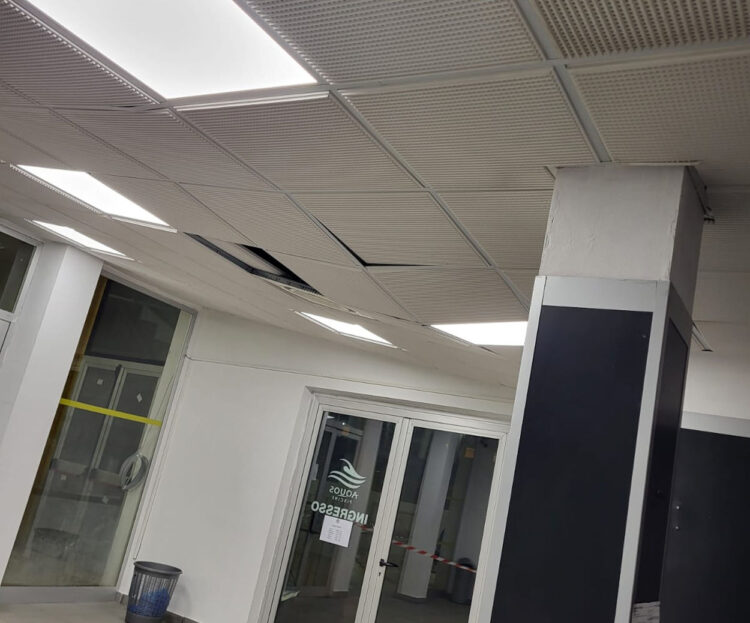 Cede parte del controsoffitto della piscina comunale di Ragusa: attività sospesa