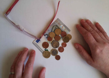 Un calendario del 2024 con le date di scadenza della Rottamazione Quater evidenziate