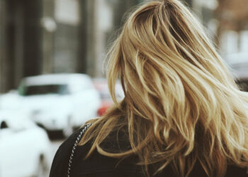 5 rimedi naturali per avere i capelli biondi