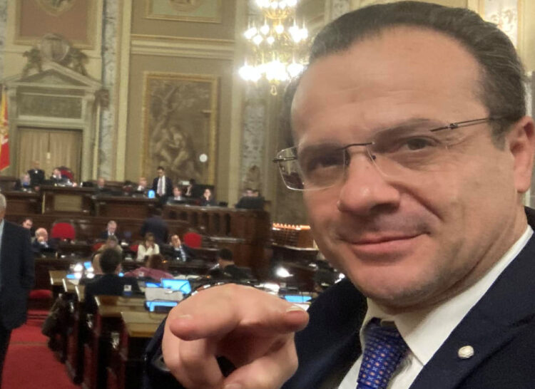Sud chiama Nord di Cateno De Luca in Consiglio comunale a Vittoria
