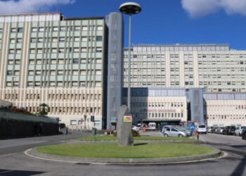 Vittoria, bambina ustionata a scuola dall'acqua del termosifone: trasferita a Catania