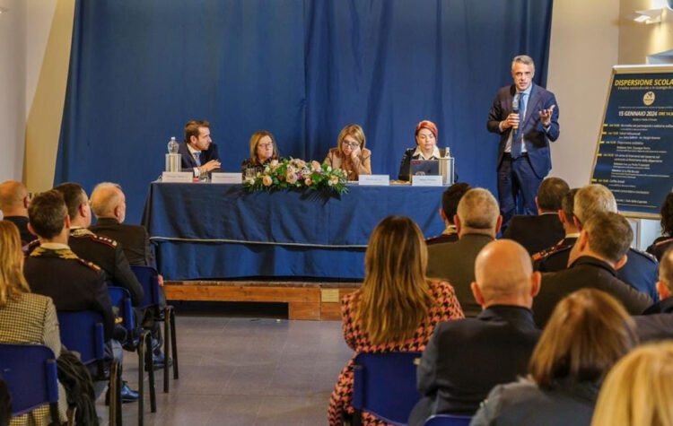 Vittoria, dispersione scolastica: pesanti sanzioni per genitori inadempienti