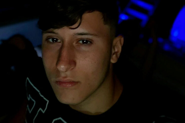 Lacrime a Misterbianco per Edoardo: morto a 18 anni in un incidente