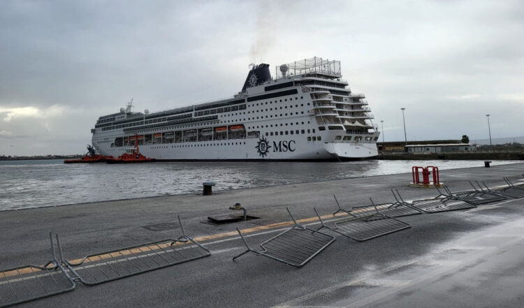 Maltempo Siracusa, vento forte rompe ormeggi nave crociera Msc