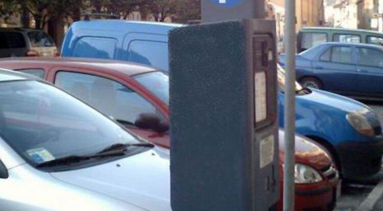 Ragusa, tentato furto di un parchimetro: denunciato pregiudicato