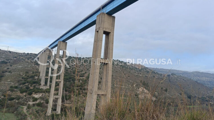 Ragusa, cadavere di un uomo trovato sotto il ponte Costanzo