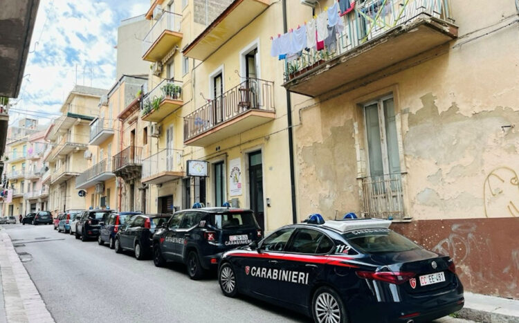 Ragusa, sporcizia e mancata registrazione dei clienti in un B&B