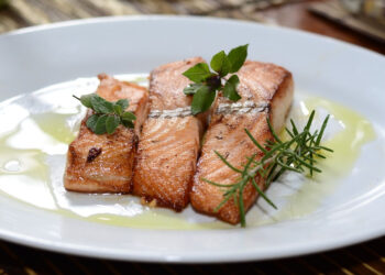 Dieta Intermittente, cosa mangiare per perdere peso: menù