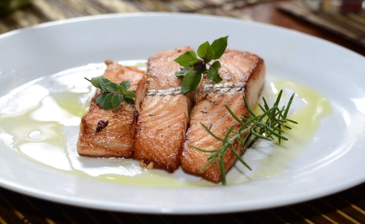 Dieta Intermittente, cosa mangiare per perdere peso: menù