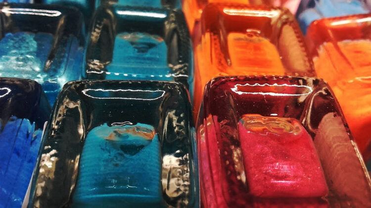 Unghie: i 5 colori alla moda del 2024