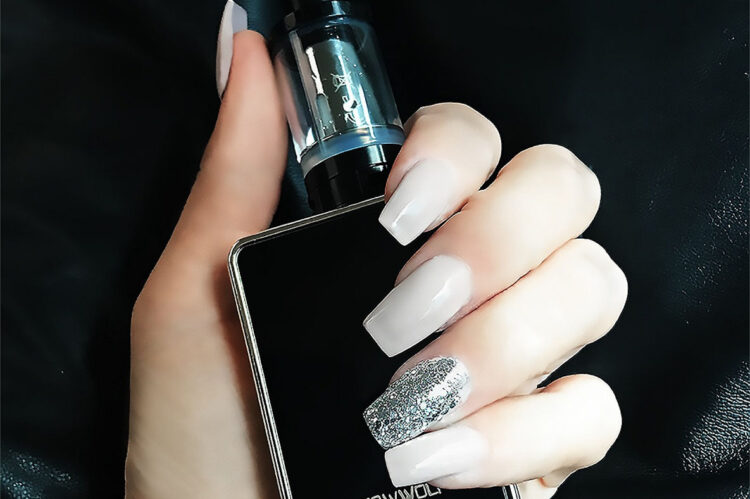 Colore unghie inverno 2024: le tendenze top