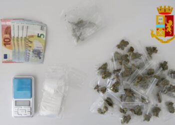 Vittoria, minorenne denunciato per spaccio di stupefacenti