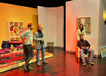 Uomini sull'orlo di una crisi di nervi a Comiso