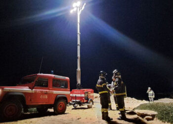 Giovane disperso nel mare di Punta Braccetto: ricerche in corso