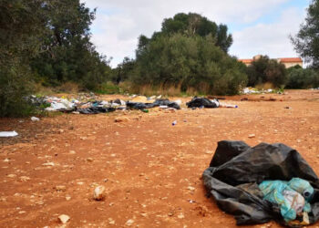 Vittoria, via i rifiuti da Cicchitto