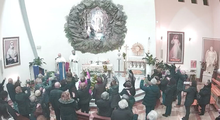 15 visite della Madonna di Lourdes a Ragusa: benedizione delle mamme in attesa