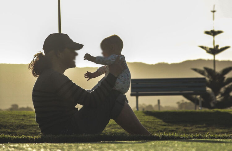 Bonus Mamme Lavoratrici 2025: contributo Mensile: scadenza domande 9 Dicembre