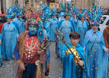 Carnevale Scicli, strepitoso e con i colori del mare