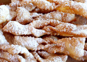 Chiacchiere di Carnevale al forno: ricetta passo dopo passo