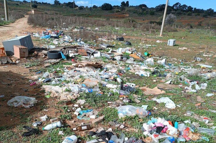 Vittoria, territorio devastato dalle discariche abusive