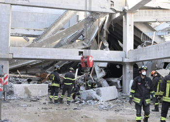 Crollo in un cantiere di un supermercato a Firenze: 3 morti e 2 dispersi